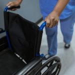 Ce echipamente sunt de folos persoanelor cu probleme de mobilitate?