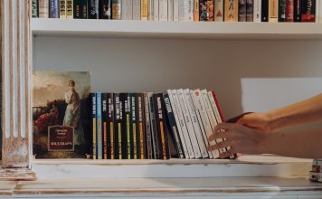 Cele mai bune cărți de folclor românesc la un preț incredibil la Printre Carti printrecarti.ro