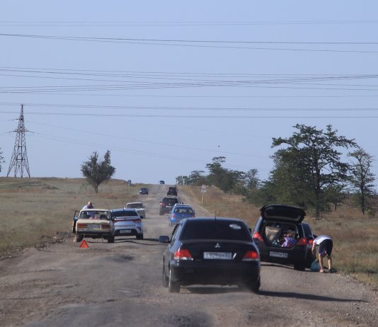 Provocarea de a conduce pe un drum cu gropi conducerea pe un drum cu gropi